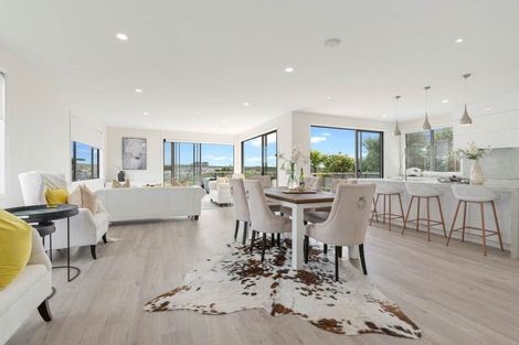 Photo of property in 7 Bounty Road, Long Bay, Auckland, 0630