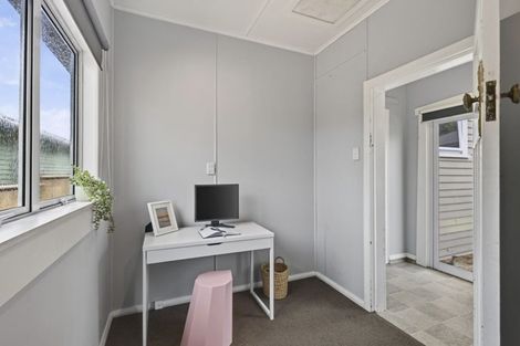Photo of property in 14 Ngaio Street, Strandon, New Plymouth, 4312