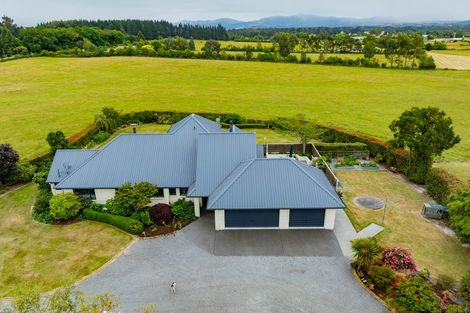 Photo of property in 132 Round Hill Road, Loburn, 7472