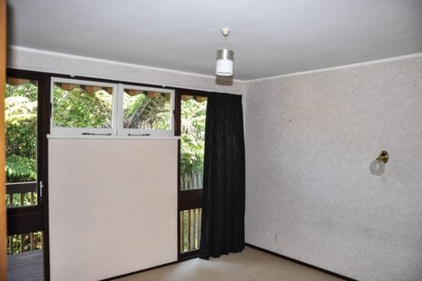 Photo of property in 44 Valley View Road, Glenfield, Auckland, 0629