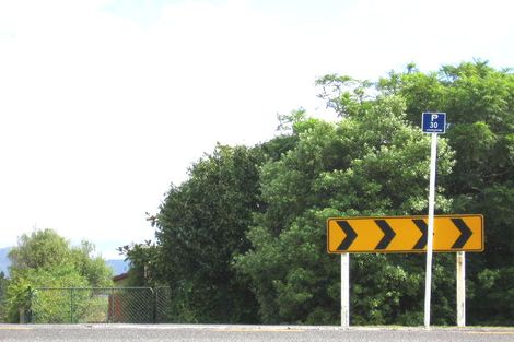 Photo of property in 2/4144 Great North Road, Glendene, Auckland, 0602