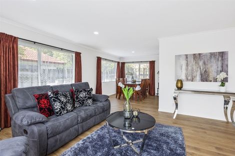 Photo of property in 47 Palmcrest Grove, Highland Park, Auckland, 2010