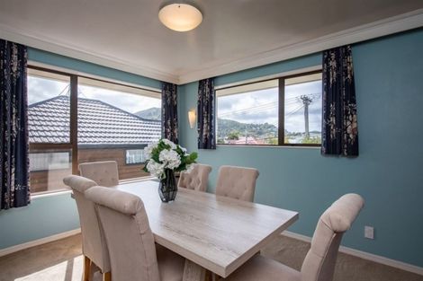 Photo of property in 3 Chamberlain Road, Karori, Wellington, 6012
