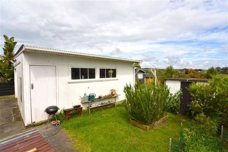 Photo of property in 20 Craigbank Avenue, New Lynn, Auckland, 0600
