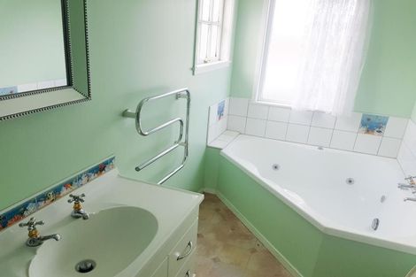 Photo of property in 2/12 Doment Crescent, Orewa, 0931