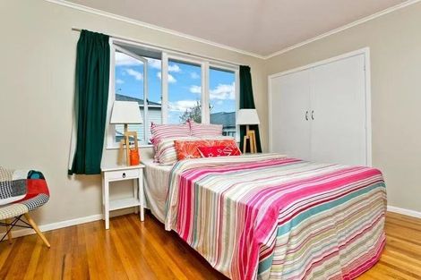 Photo of property in 40 Lyttelton Avenue, Forrest Hill, Auckland, 0620
