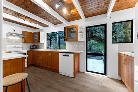 Photo of property in 576c South Titirangi Road, Titirangi, Auckland, 0604