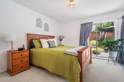 Photo of property in 24 Hedge Row, Sunnyhills, Auckland, 2010