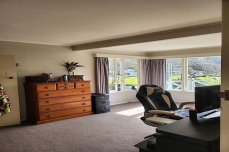 Photo of property in 25 Golf Road, Heretaunga, Upper Hutt, 5018