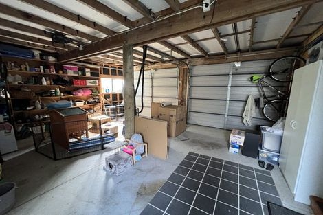 Photo of property in 9 Raphael Place, West Harbour, Auckland, 0618