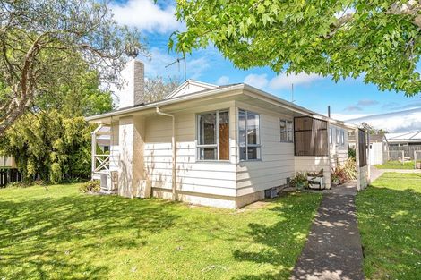 Photo of property in 15 Massey Street, Aramoho, Whanganui, 4500
