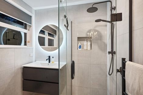 Photo of property in 47 Koraha Road, Kumeu, 0892