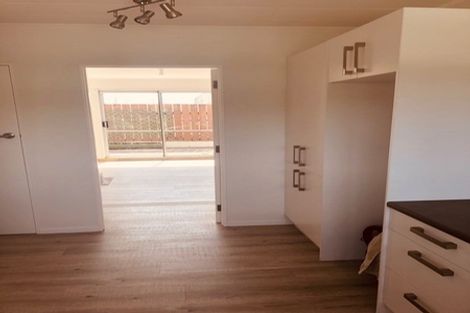 Photo of property in 105a-b Hillcrest Road, Raumati Beach, Paraparaumu, 5032