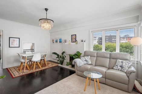 Photo of property in 4/28 Saint Georges Bay Road, Parnell, Auckland, 1052