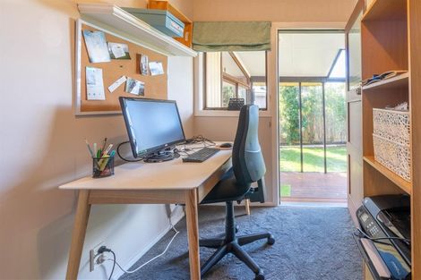 Photo of property in 2 Taiporutu Place, Springfield, Rotorua, 3015