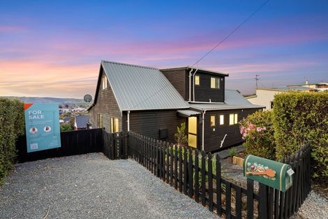 Photo of property in 21 Tweed Street, Kinmont Park, Mosgiel, 9024