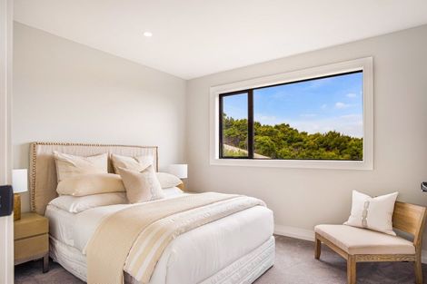 Photo of property in 40 Paparahi Place, Wainui, 0992