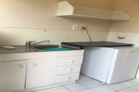 Photo of property in 10 Ewhurst Place, Goodwood Heights, Auckland, 2105