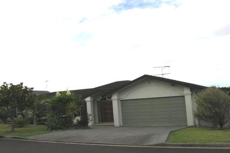 Photo of property in 4 Egret Court, Unsworth Heights, Auckland, 0632