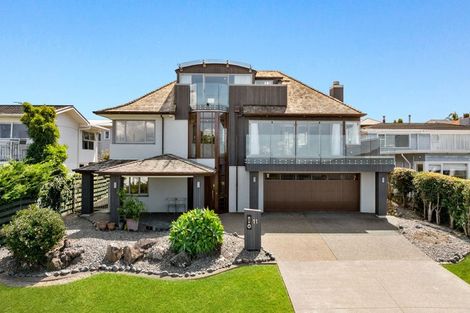 Photo of property in 11 Katui Street, Castor Bay, Auckland, 0620