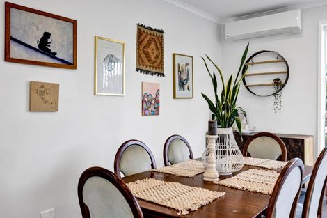 Photo of property in 143 Mangorei Road, Merrilands, New Plymouth, 4312