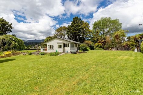 Photo of property in 4 Bridge Road, Birchville, Upper Hutt, 5018