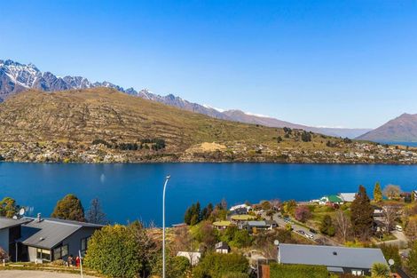 Photo of property in 13 Golden Terrace, Queenstown, 9300