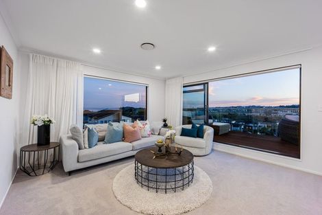 Photo of property in 73 Headsail Drive, Long Bay, Auckland, 0630