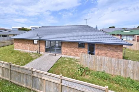 Photo of property in 1/11 Roanoke Way, Albany, Auckland, 0632