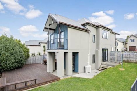 Photo of property in 13 Sonoma Crescent, Oteha, Auckland, 0632