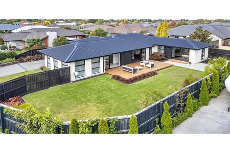 Photo of property in 21 Awa Place, Rangiora, 7400