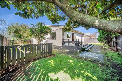 Photo of property in 45a Sutton Crescent, Papakura, 2110
