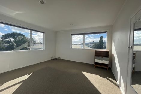 Photo of property in 32 Harwood Road, Mount Wellington, Auckland, 1060