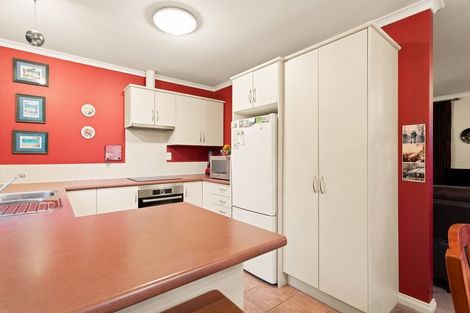 Photo of property in 6 View Ridge Drive, Ranui, Auckland, 0612