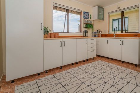 Photo of property in 27 Tairua Heights, Tairua, 3508