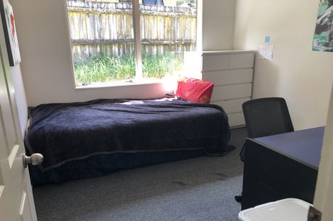 Photo of property in 8 Parkcrest Drive, Henderson, Auckland, 0612