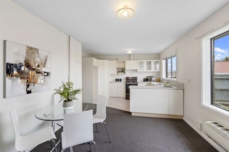 Photo of property in 12 Daniels Road, Redwood, Christchurch, 8051