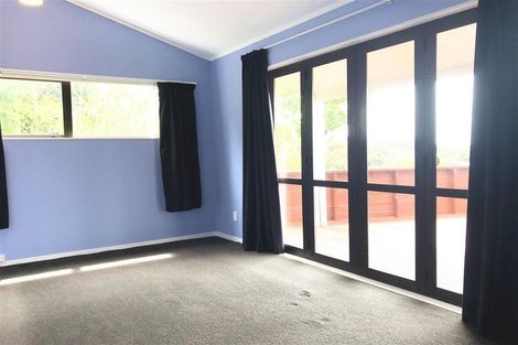 Photo of property in 953 East Coast Road, Torbay, Auckland, 0630