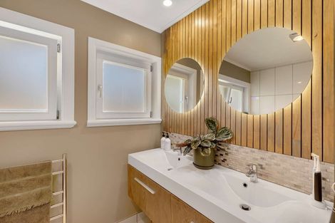 Photo of property in 37 Whiriwhiri Road, Waiuku, 2682