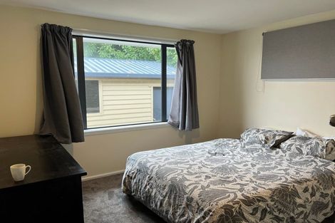 Photo of property in 135 Avonhead Road, Avonhead, Christchurch, 8042