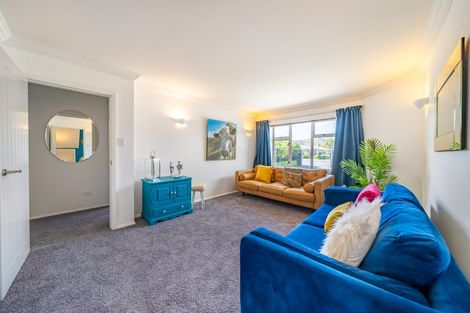 Photo of property in 355 Fergusson Drive, Heretaunga, Upper Hutt, 5018