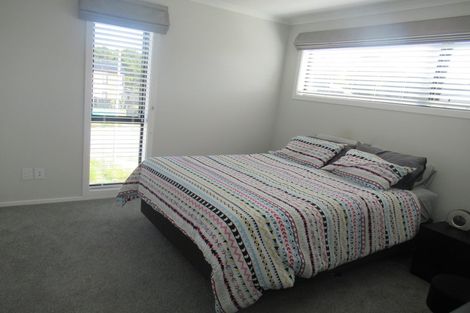 Photo of property in 1 Desert Gold Lane, Wallaceville, Upper Hutt, 5018