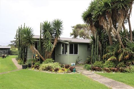 Photo of property in 431 Rehutai Road, Baylys Beach, Dargaville, 0377