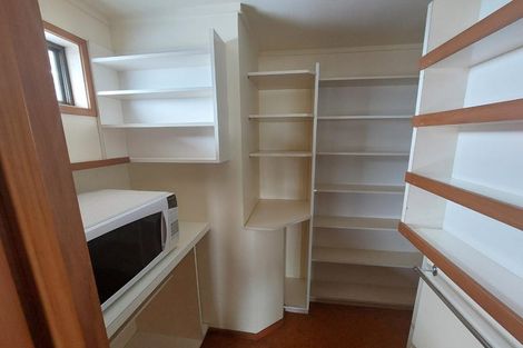 Photo of property in 8 Beach Road, Mellons Bay, Auckland, 2014