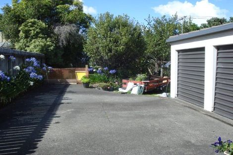 Photo of property in 1409 Whangaparaoa Road, Army Bay, Whangaparaoa, 0930