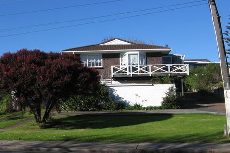 Photo of property in 1/35 Redoubt Road, Goodwood Heights, Auckland, 2105