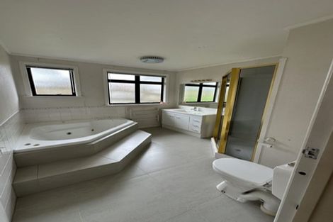 Photo of property in 557 East Coast Road, Browns Bay, Auckland, 0630