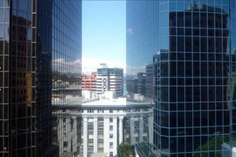 Photo of property in Terrace Garden Apartments, 2e/120 The Terrace, Wellington Central, Wellington, 6011