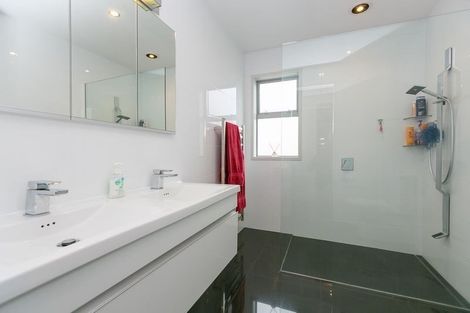 Photo of property in 9 Parkvue Drive, Bell Block, New Plymouth, 4312