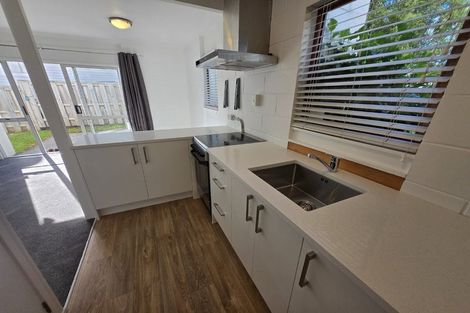 Photo of property in 1/74 La Trobe Street, Pakuranga Heights, Auckland, 2010